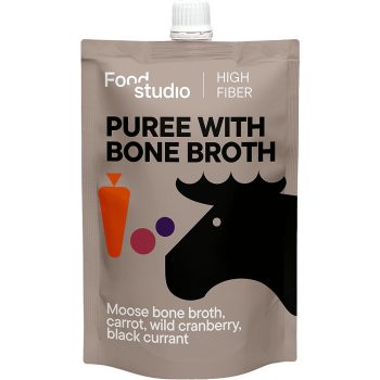   Food Studio - Püré - Jávorszarvas csontlével, vad tőzegáfonyával, fekete ribizlivel és sárgarépával