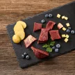 MEATLOVE - Szarvas marhával, burgonyával és áfonyával 800g
